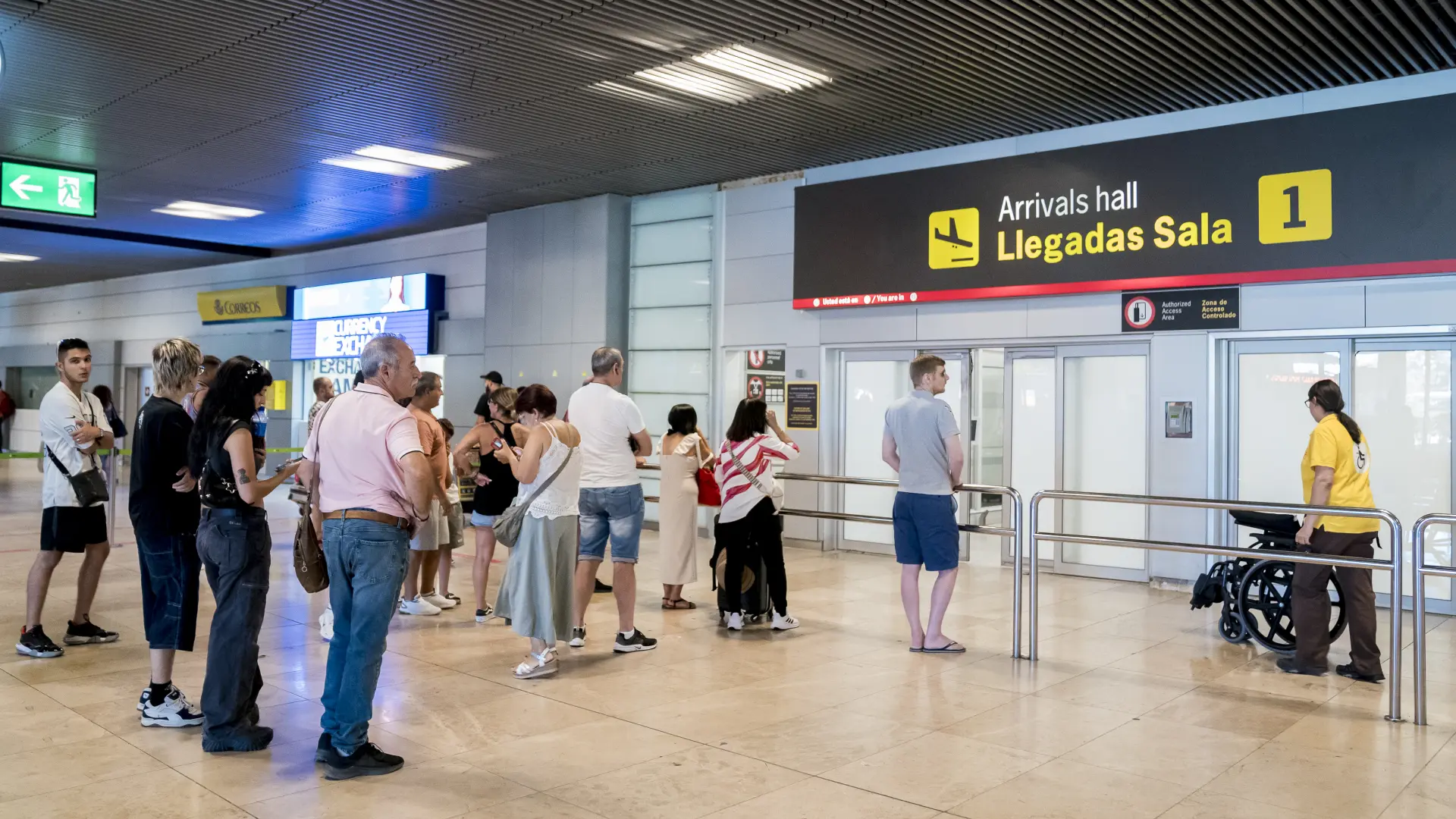 La Comunidad de Madrid insiste en reforzar los controles en el aeropuerto de Barajas para evitar contagios de mpox thumbnail