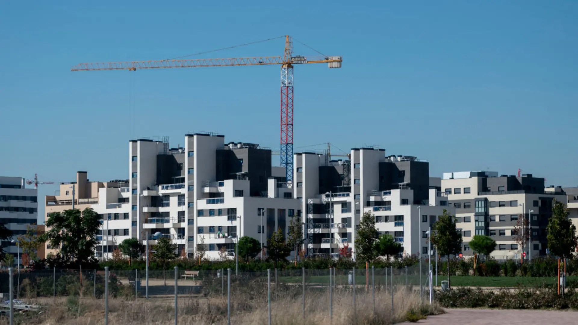 La paradoja de la subida de la vivienda sobre las empresas: "Las que pueden invertir no son necesariamente las más productivas" thumbnail