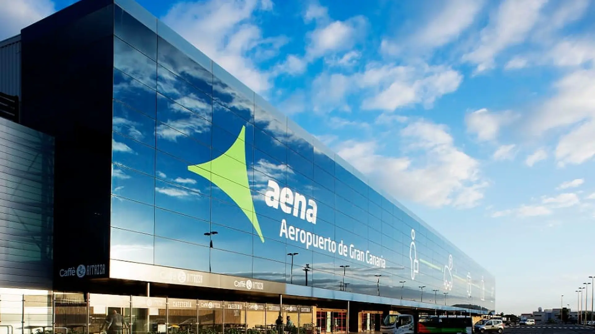 Aena avanza en la puja por los 20 aeropuertos de la brasileña Motiva en América Latina