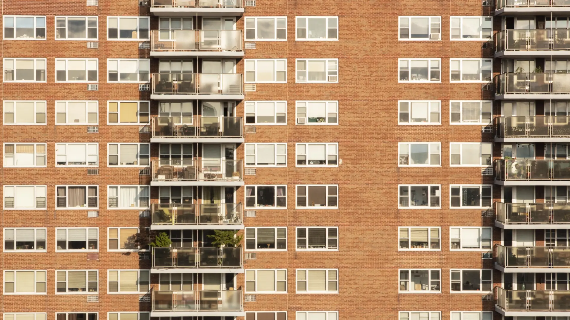 
         Casa 47 espera captar unas 500 viviendas con la oferta de compra y pone la mira en los pisos que los fondos se plantean vender 
    