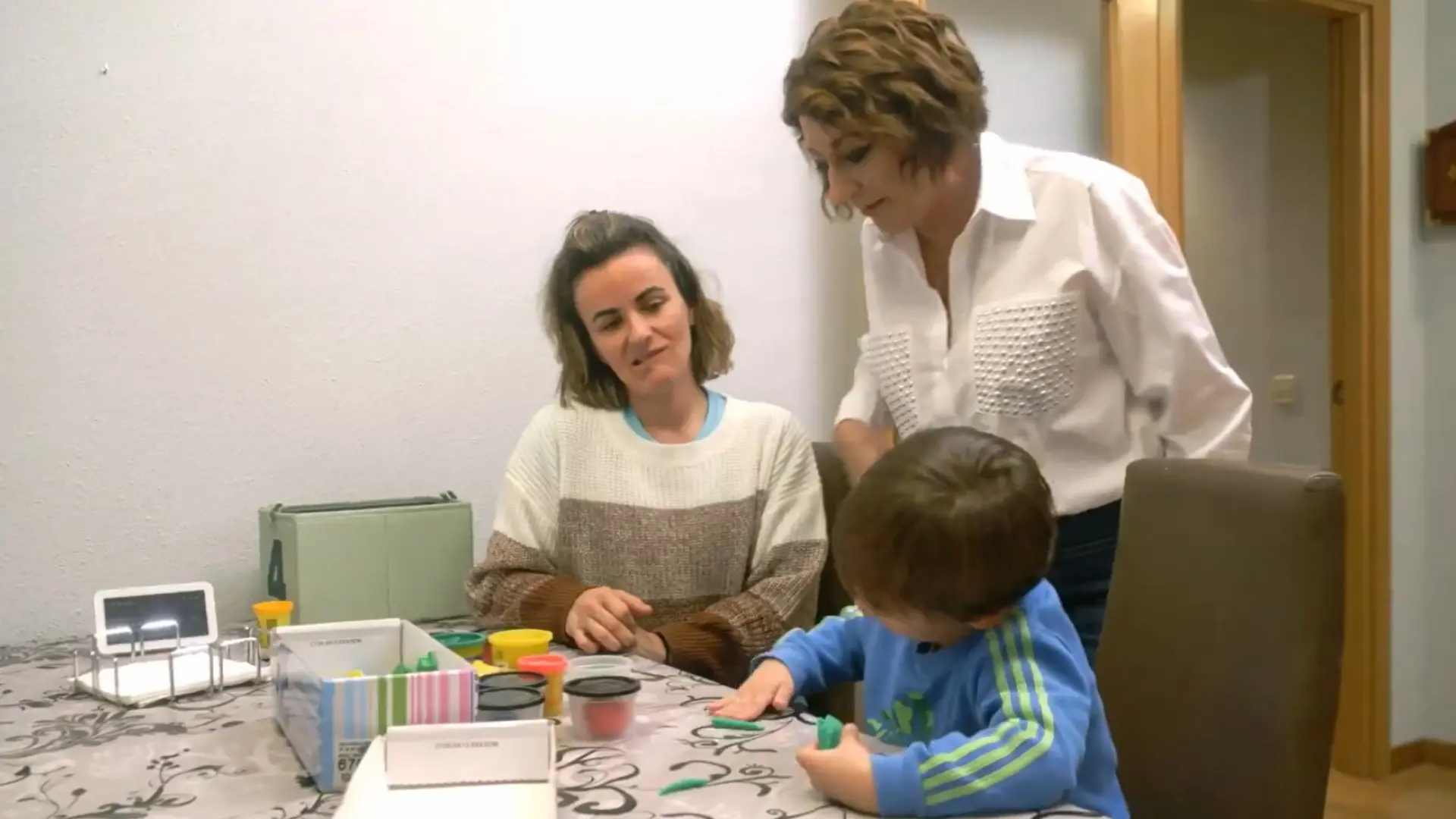 Los padres de Miguelito, 'el niño de las palabrotas', acusan a 'Supernanny' de manipular a los niños: "Buscan la carnaza"
