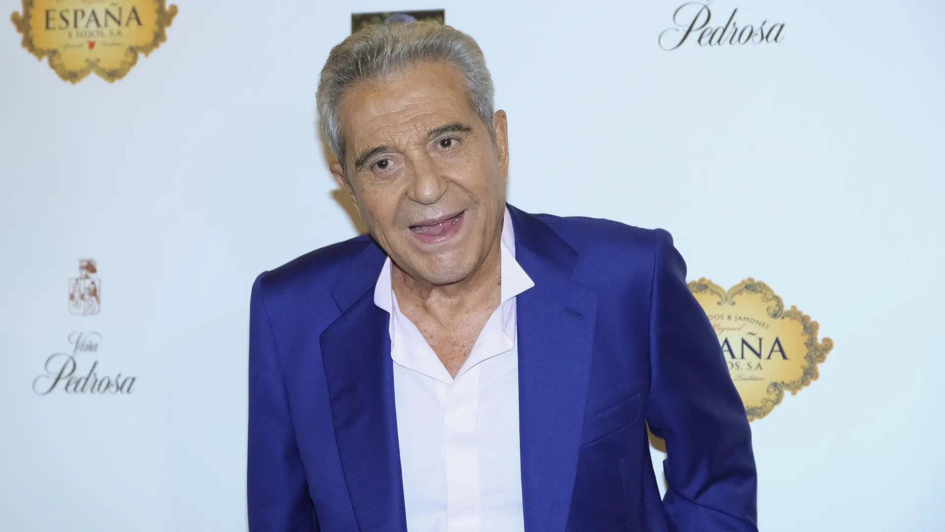 
         Preocupación por Andrés Pajares, operado por quinta vez de la espalda con 86 años 
    