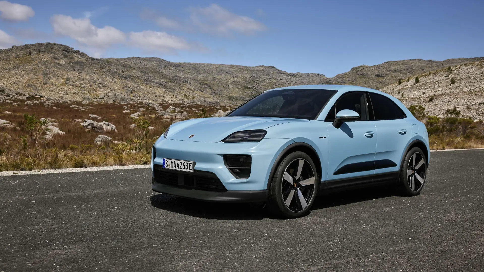 El Porsche Macan ya tiene precios para sus nuevas versiones una de acceso con tracción trasera