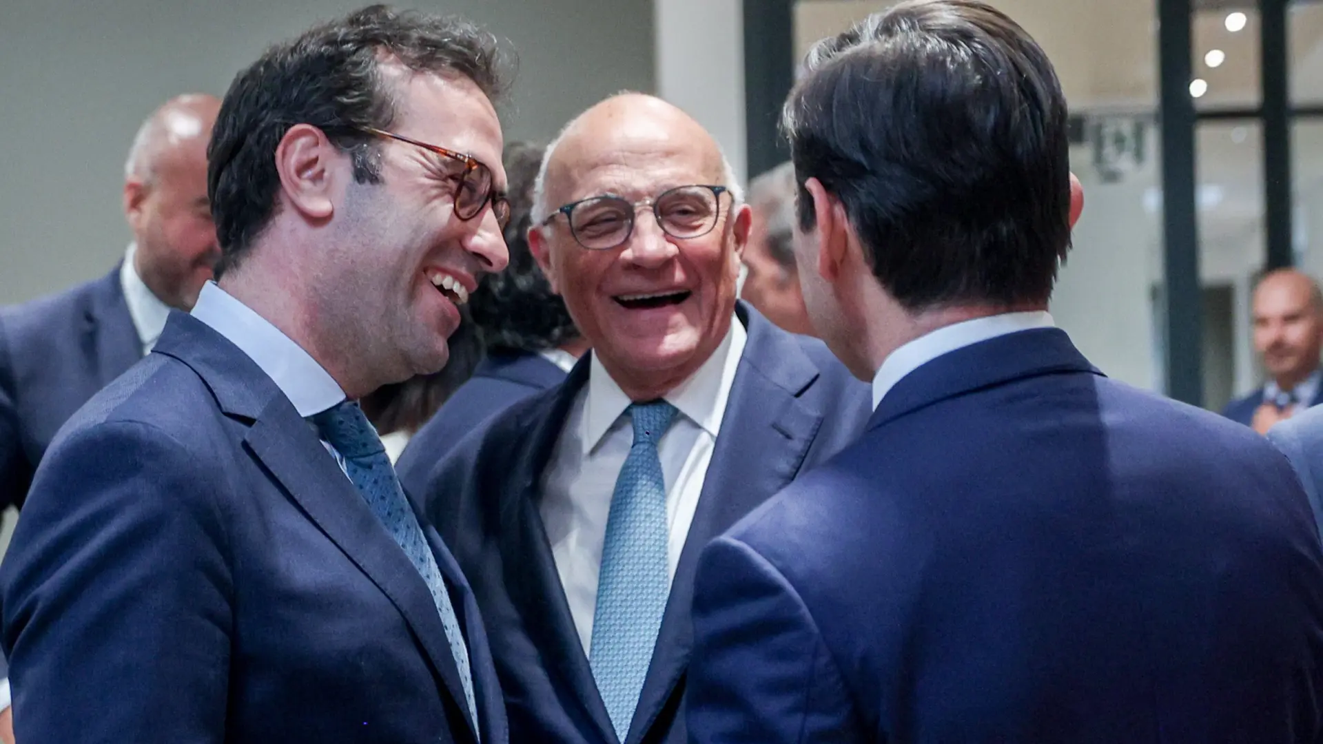 Nuevo campeón de la banca o futura guerra de opas: los escenarios que se abren tras la nueva oferta de BBVA