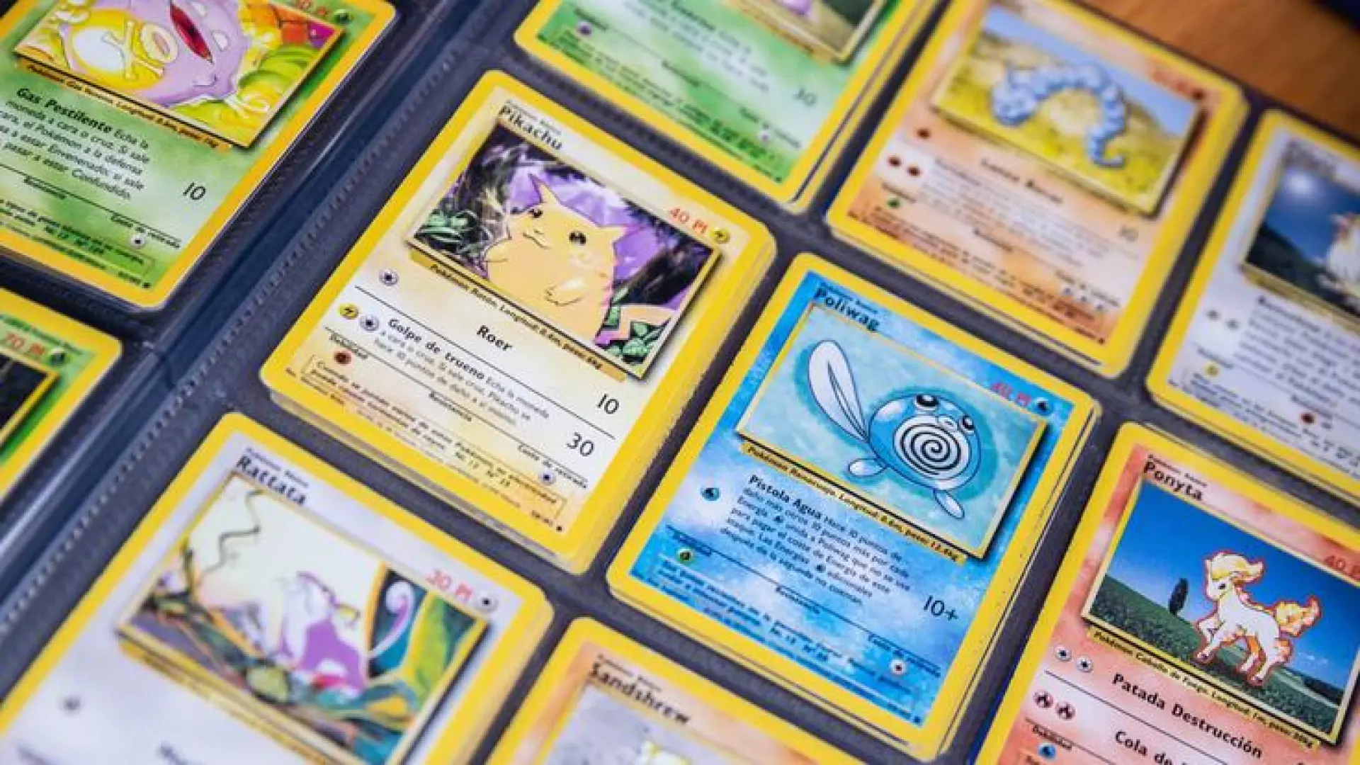 Desarticulada una banda que blanqueaba dinero del narcotráfico con la compra de cartas Pokémon