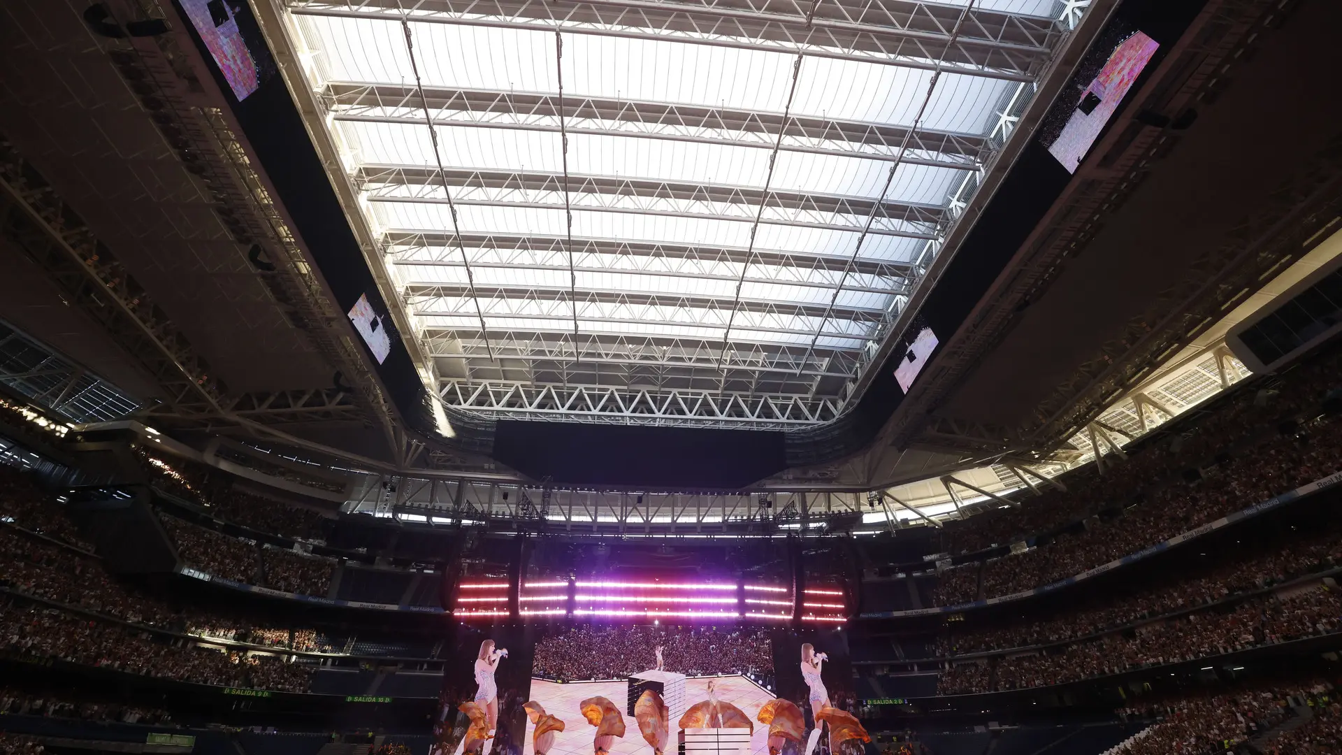 El Real Madrid se defiende tras la denuncia de los vecinos de utilizar una licencia caducada para los conciertos en el Bernabéu