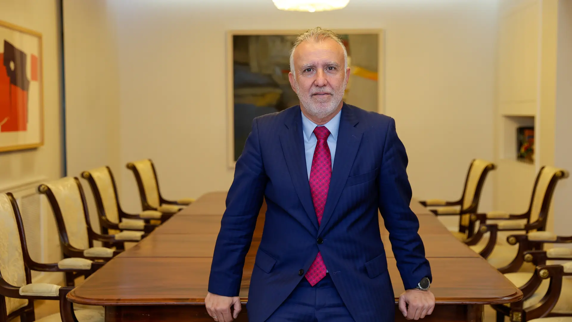 Ángel Víctor Torres: "La responsabilidad sobre los cayucos no puede quedarse solo en los territorios frontera"