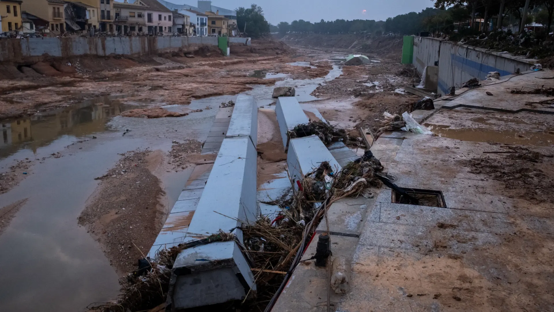 De sequías a inundaciones: la OMM advierte que el ciclo del agua es cada vez más "errático y extremo" en todo el mundo