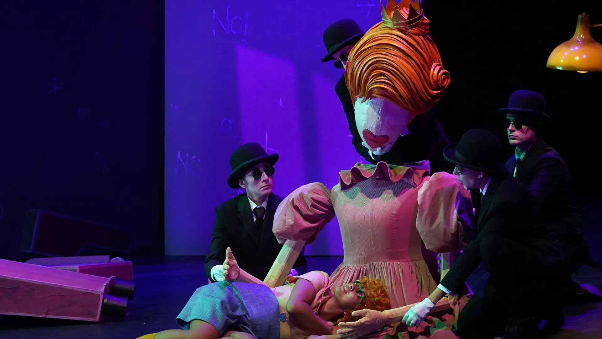 Una guía gratuita explica a las compañías de teatro infantil cómo hacer sus funciones accesibles