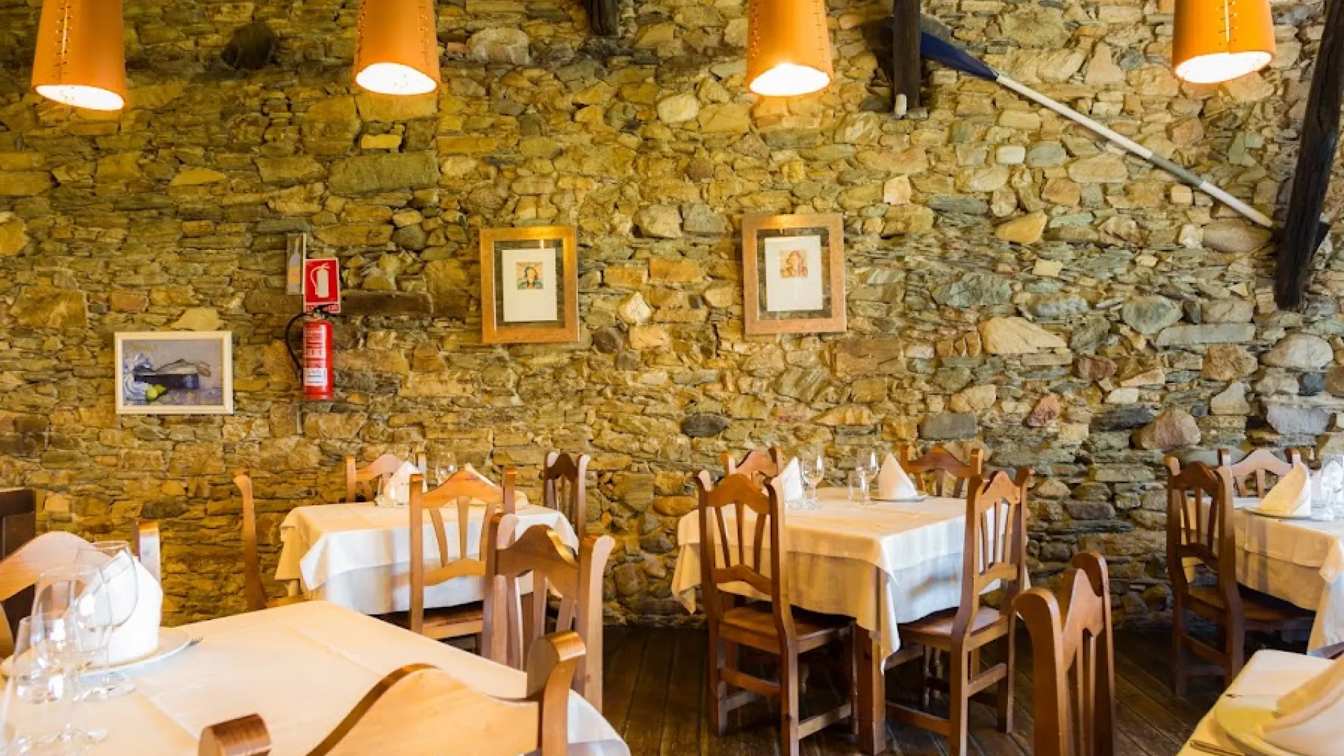 El restaurante de Galicia que tiene uno de los mejores arroces con  bogavante: referente de la cocina mariñana