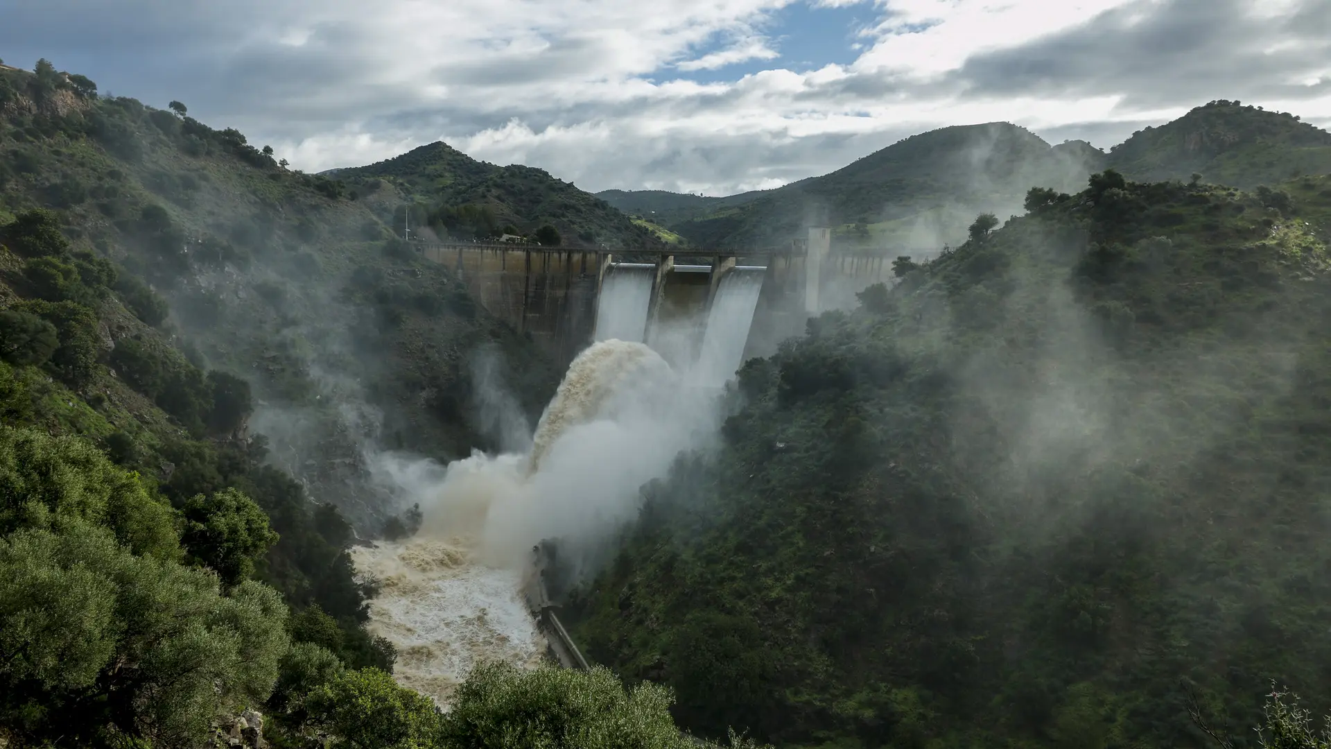 El temporal aúpa la hidráulica y el umbral de 50% de renovables que bajó en 2025, a la espera de la decisión sobre la nuclear