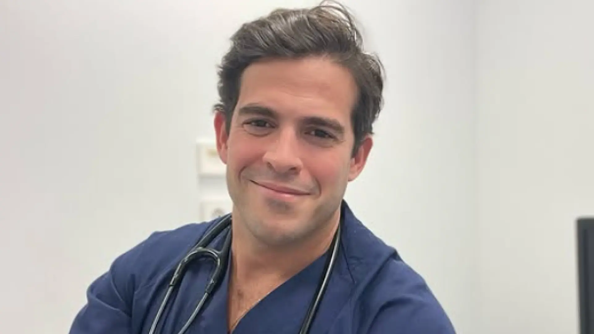 Aurelio Rojas, médico cardiólogo: "Muchas personas toman paracetamol a diario, pero el hígado lo transforma en algo muy tóxico"