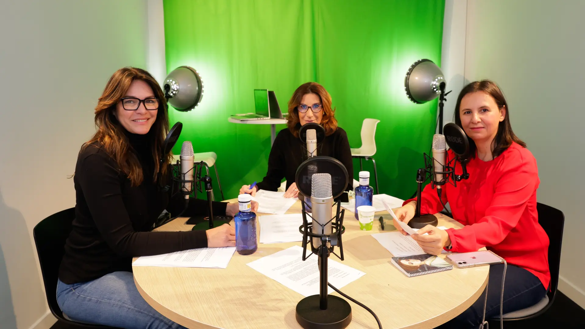 Ya puedes votar por 'Capaces de todo', el pódcast que da voz a la discapacidad, en los premios iVoox 2025