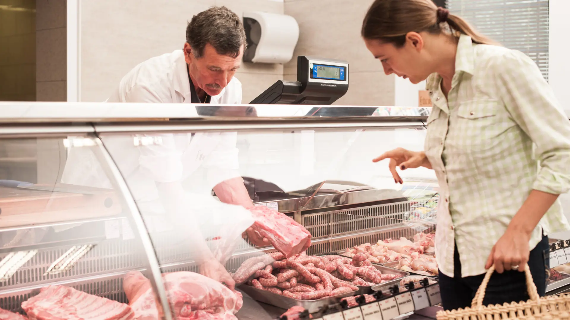 No deberías comer más de tres porciones de carne a la semana para salvar el planeta, según un informe de 'The Lancet'