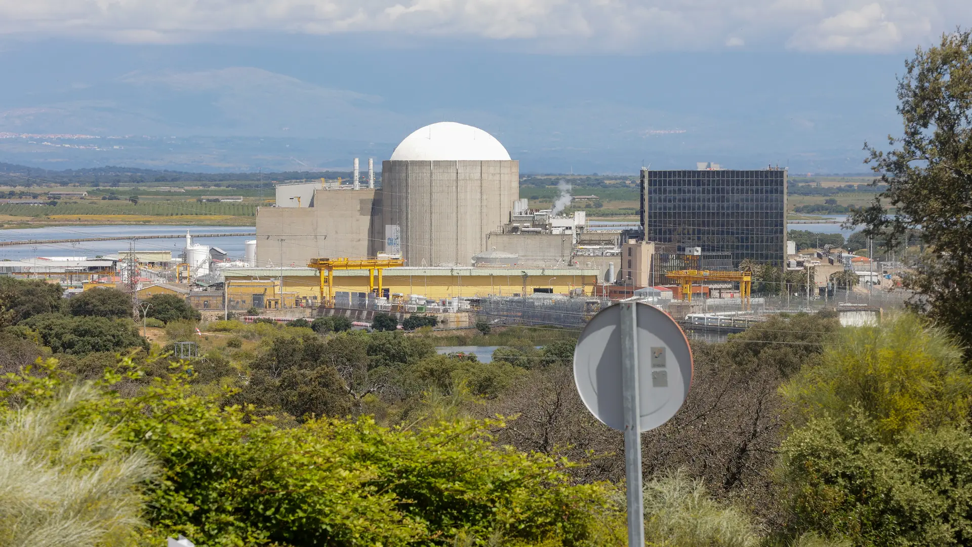 Iberdrola se reafirma en prorrogar Almaraz y espera el acuerdo de Endesa y Naturgy para pedirlo al Gobierno "cuanto antes"