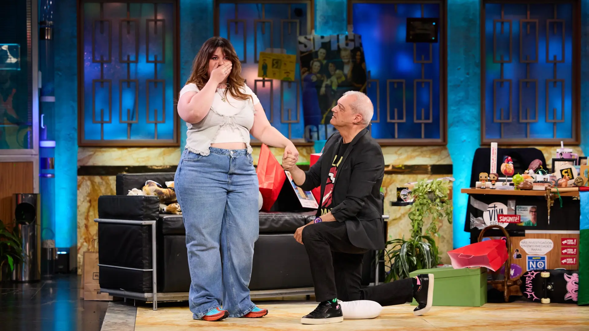 
         LalaChus copresentará el 'Grand Prix' junto a Ramón García: "El guionista de mi vida que pare" 
    