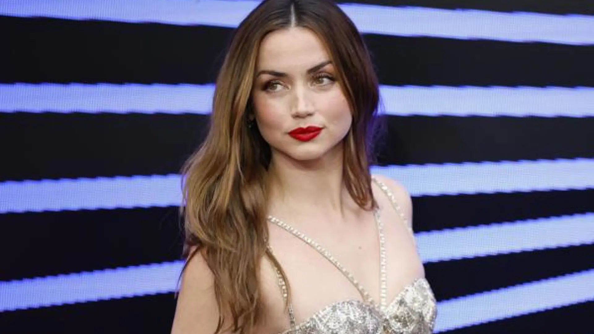 ana-de-armas-en-la-alfombra-roja-del-estreno-de-ballerina-en-londres-1.jpeg