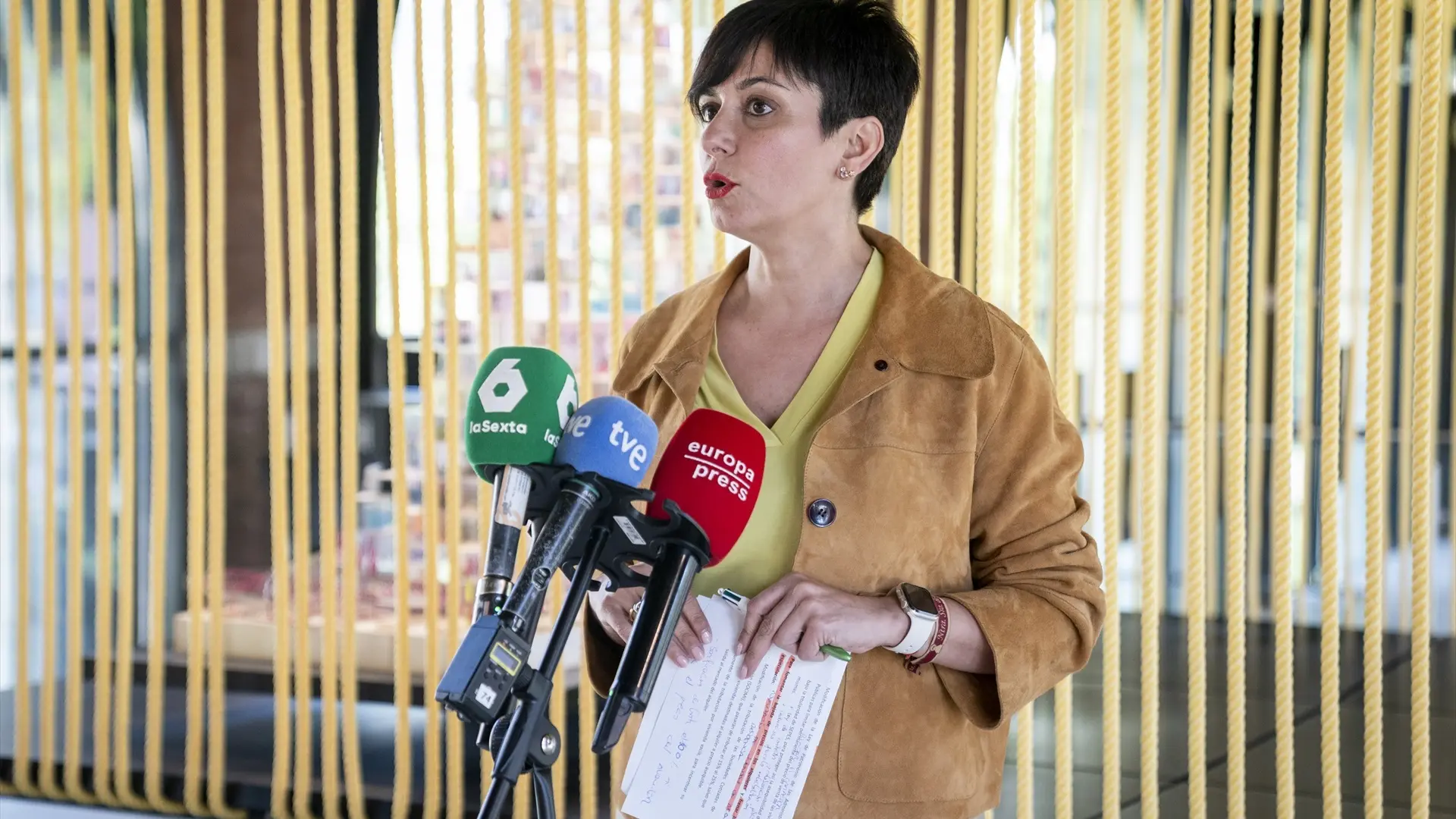 Isabel Rodríguez pide a las comunidades y los ayuntamientos que colaboren para cerrar los 54.000 pisos turísticos ilegales detectados