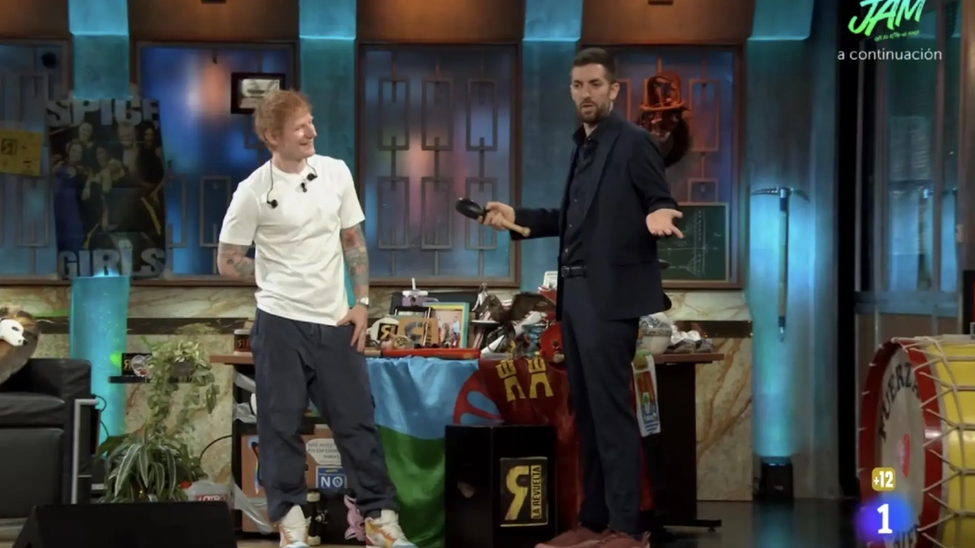 Ed Sheeran y Broncano debaten en 'La Revuelta' sobre cuál es el mejor  aceite de oliva: "Eso es lo que dice todo el mundo"