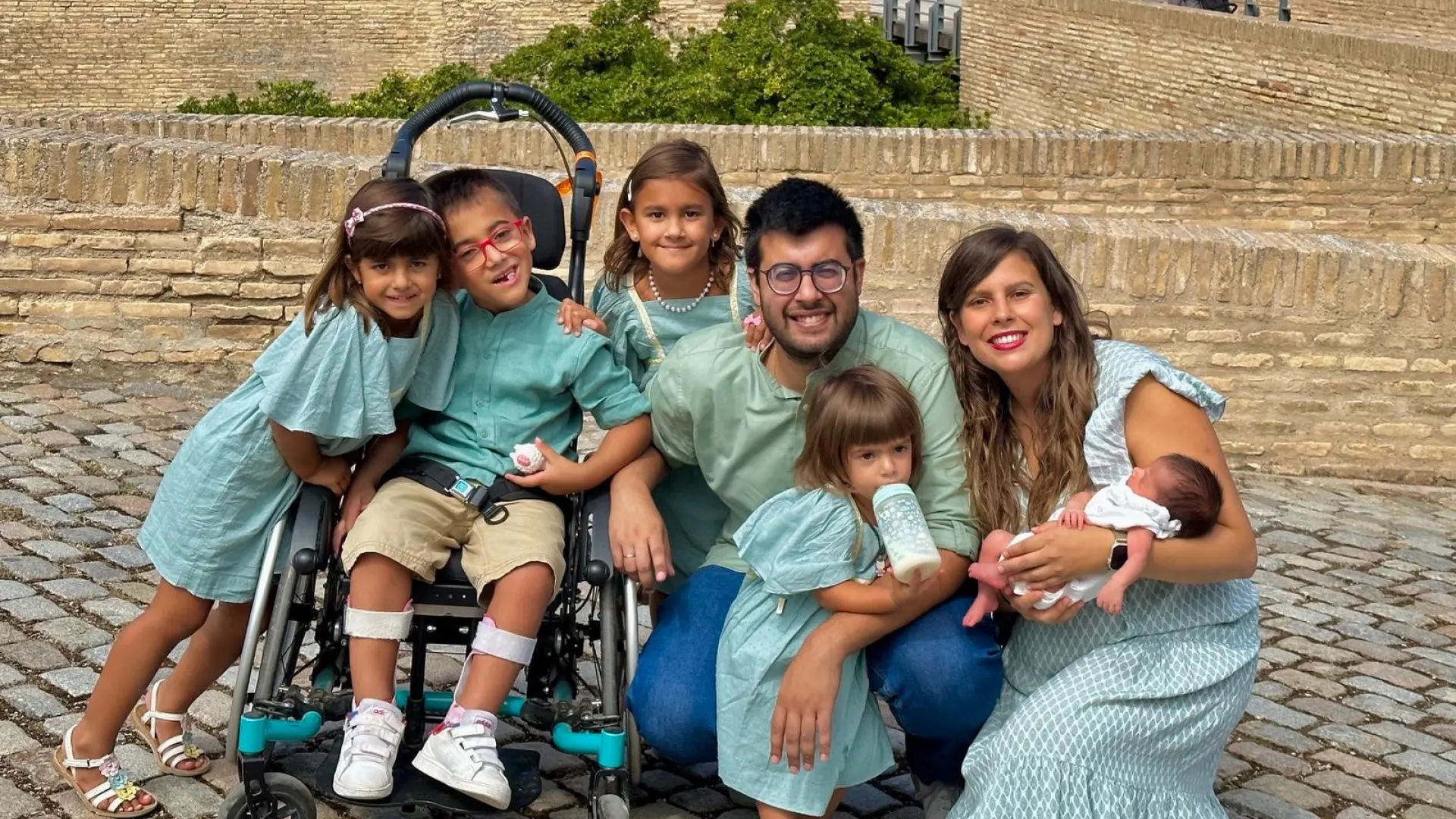 "Sin Mateo, no sé si Claudia y yo seguiríamos juntos": cómo un hijo con parálisis cerebral transformó a la familia de Hanish
