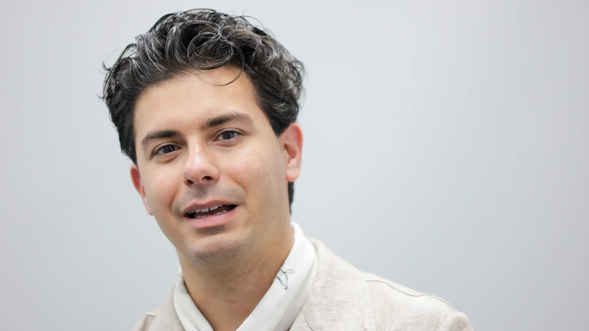 
         ¿Alfred García va a ser padre? Siembra la duda tras compartir una ecografía con una enigmática afirmación 
    