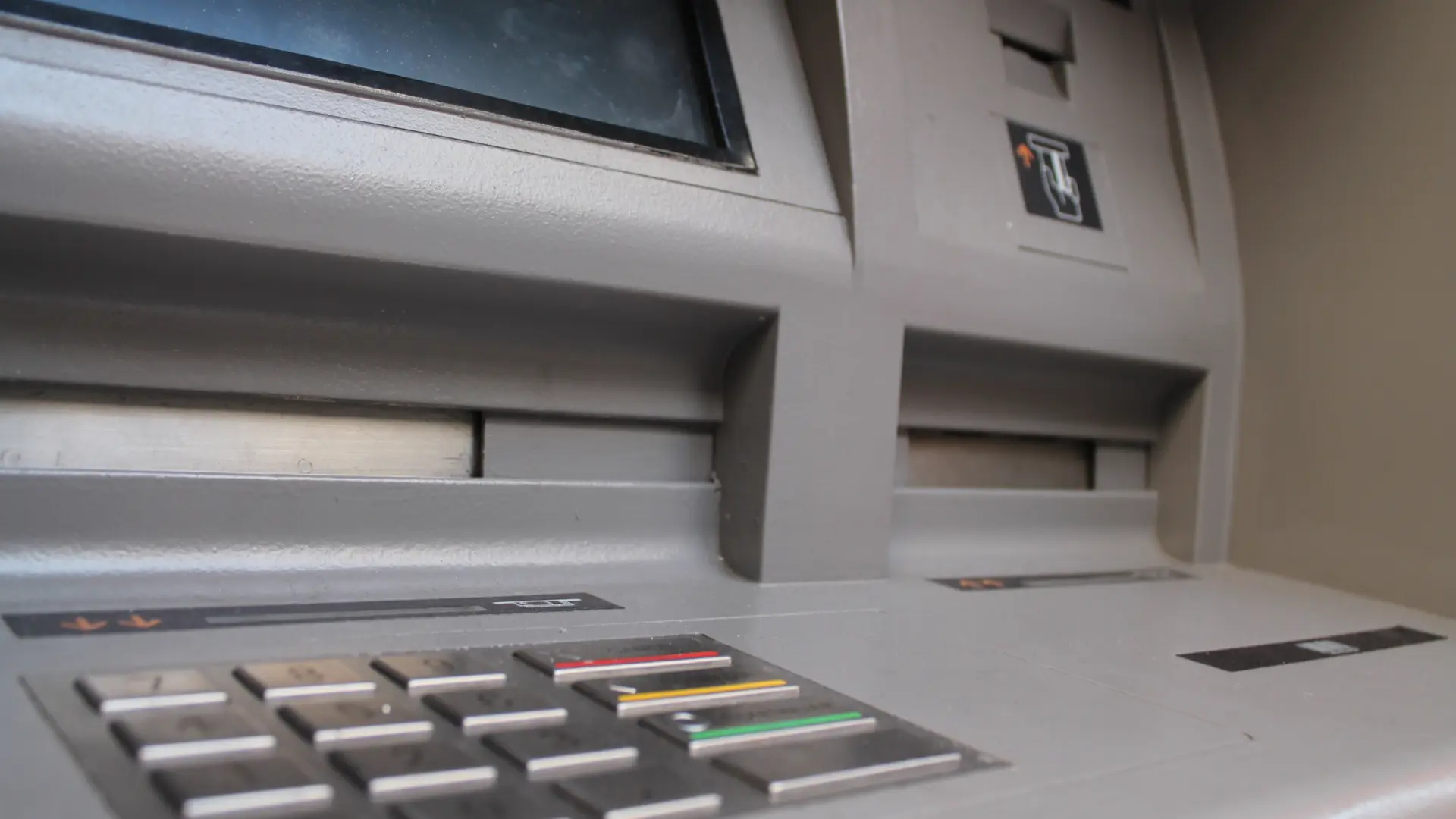 Así afectará a la banca española y a los usuarios la nueva ley de cajeros