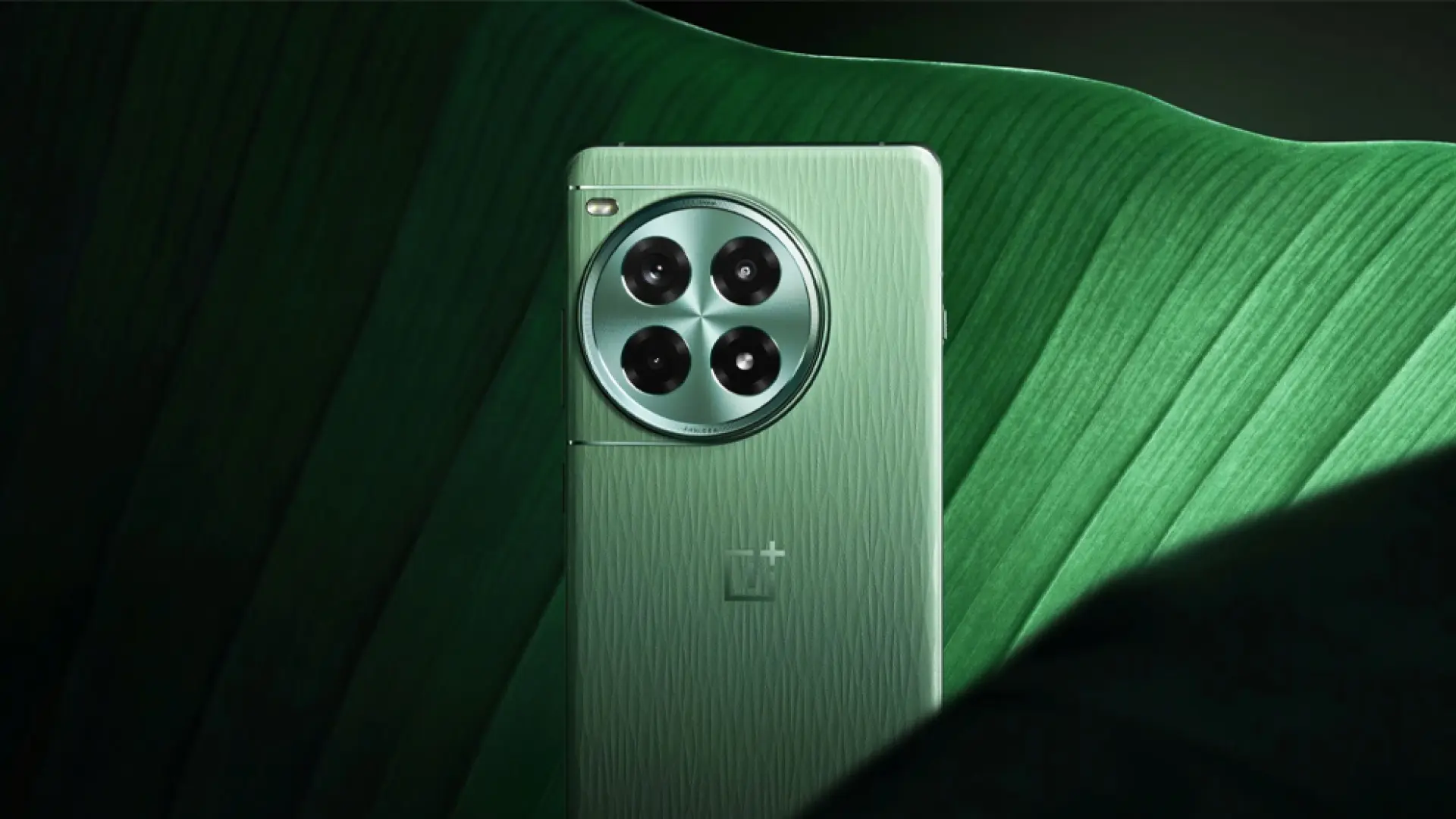 
         Alta gama a precio de saldo: así es este 'smartphone' de OnePlus que cuesta 300 euros 
    