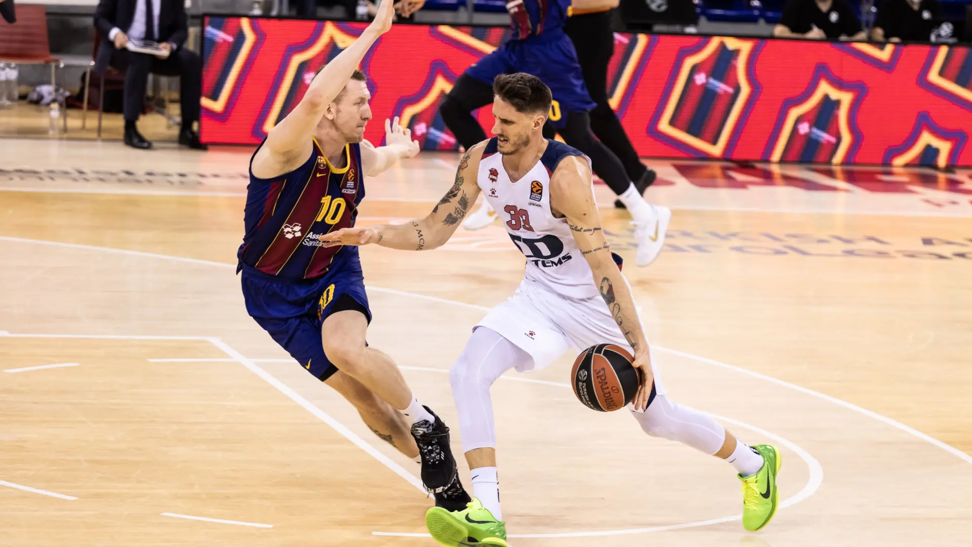 
         Hospitalizan a Achille Polonara, exjugador del Baskonia, después de ser diagnosticado de leucemia 
    
