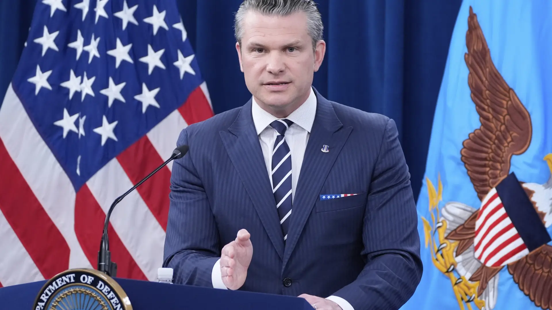 El titular de Defensa de EEUU, Pete Hegseth, convoca una reunión inusual con un gran número de generales