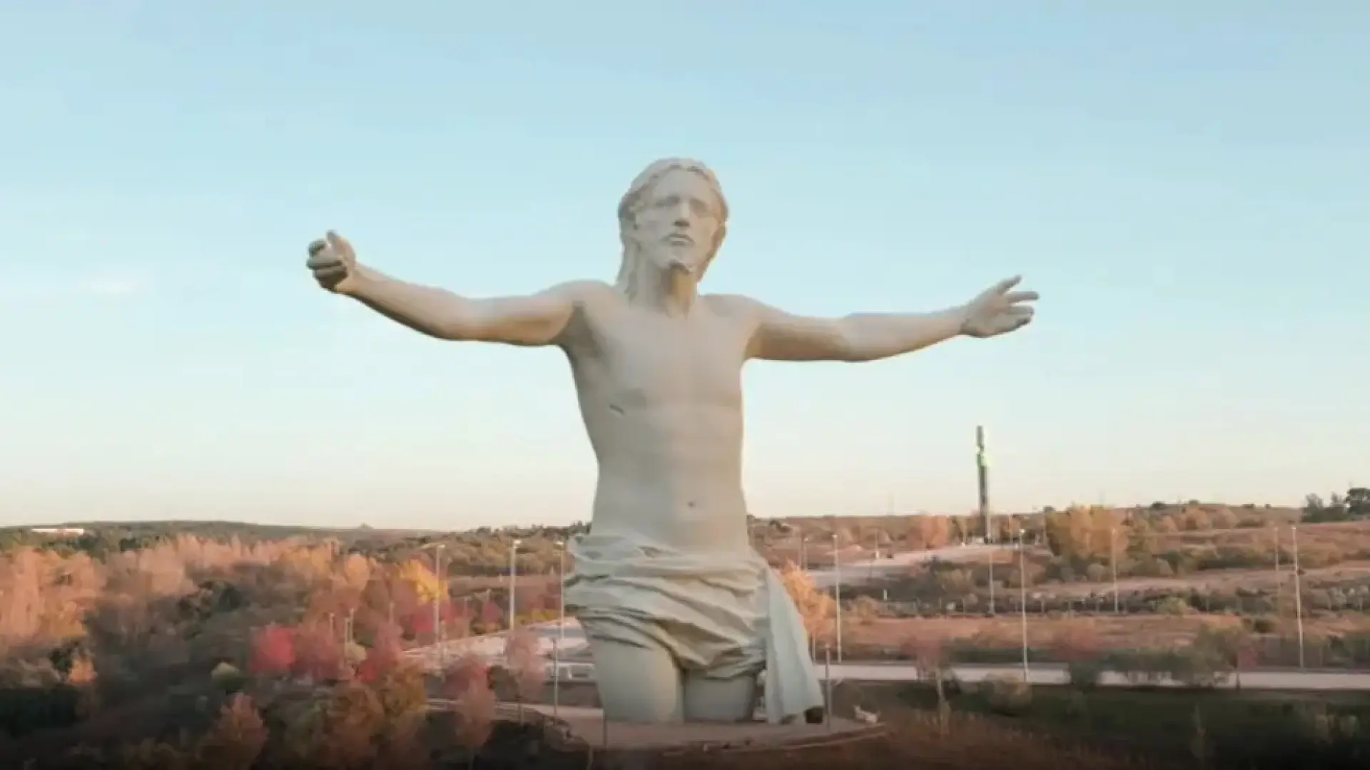 
         La estatua de Cristo más grande del mundo estará en Madrid: 7 metros más alta que la de Río de Janeiro 
    