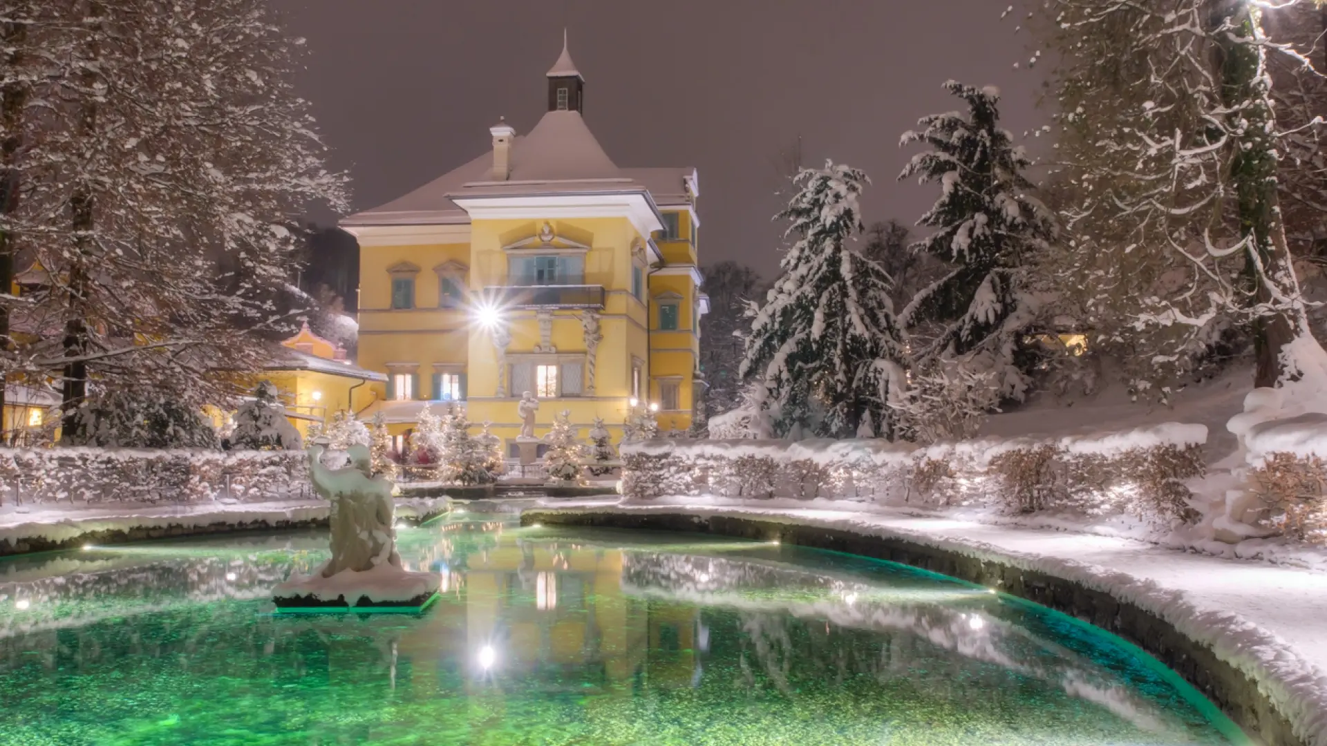 El espectacular palacio que esconde juegos de agua en sus jardines y fue escenario de 'Sonrisas y lágrimas' thumbnail