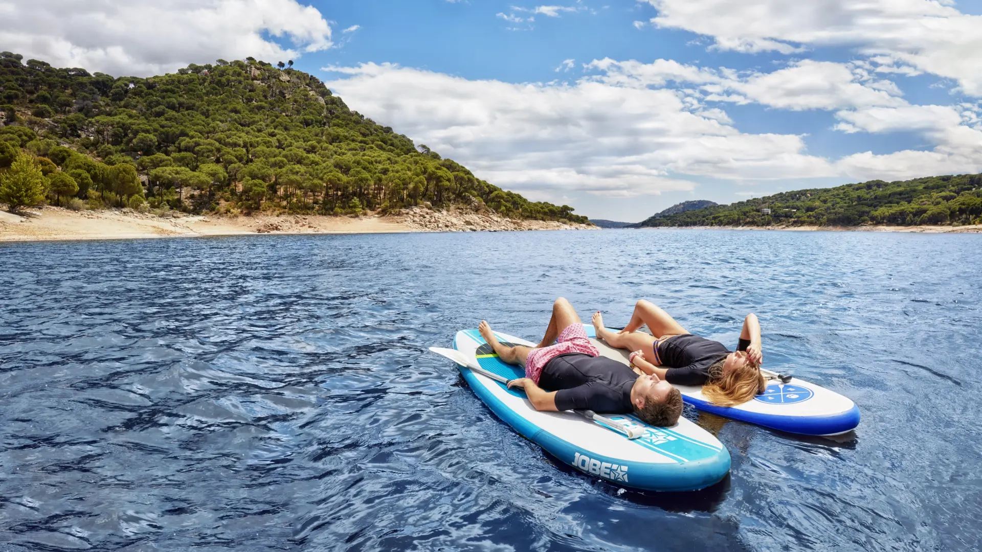 
         Playa de bandera azul y deportes acuáticos sin salir de la Comunidad de Madrid 
    