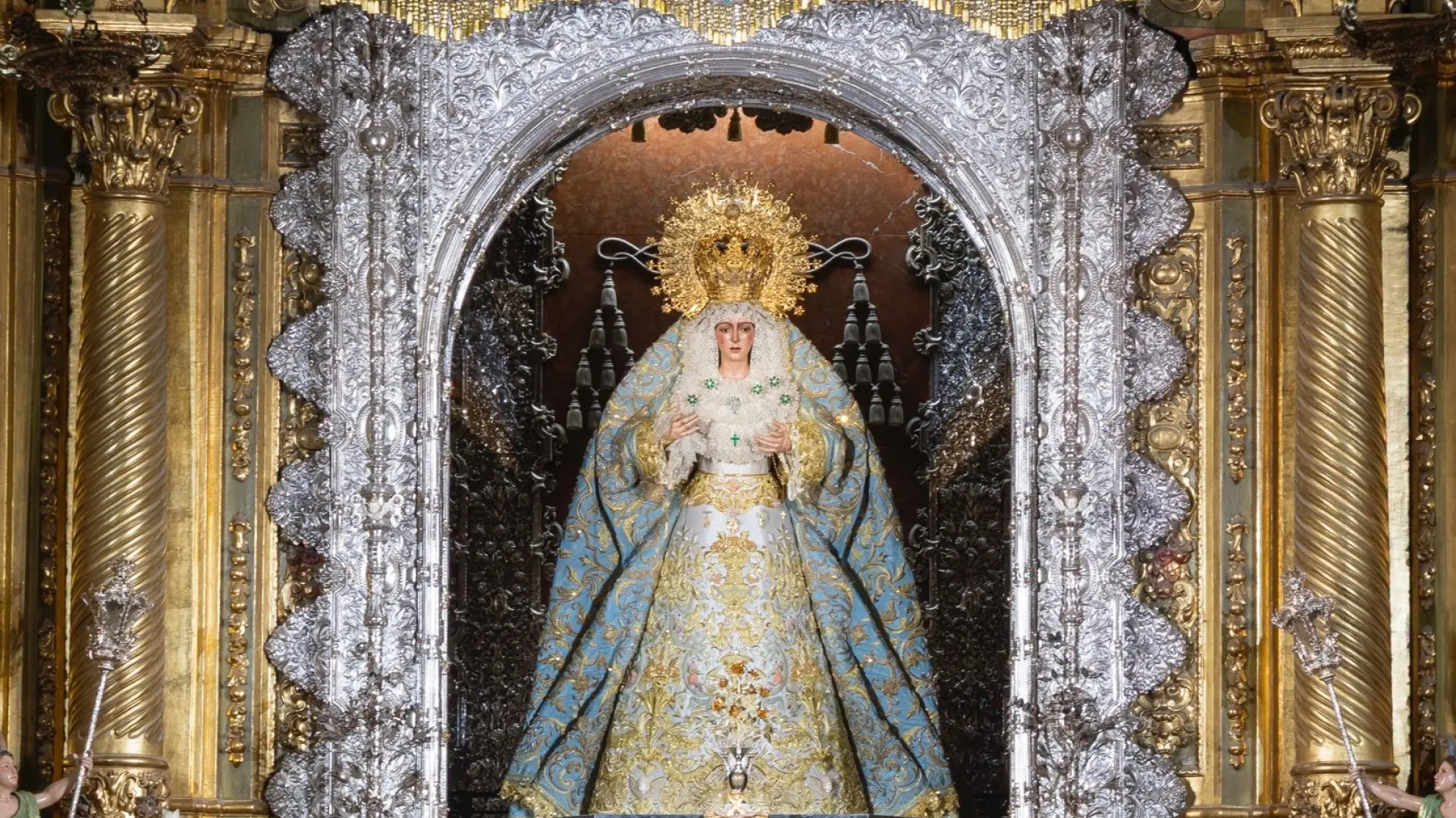 La Virgen de la Esperanza Macarena sigue sin fecha para su regreso al culto tras su restauración