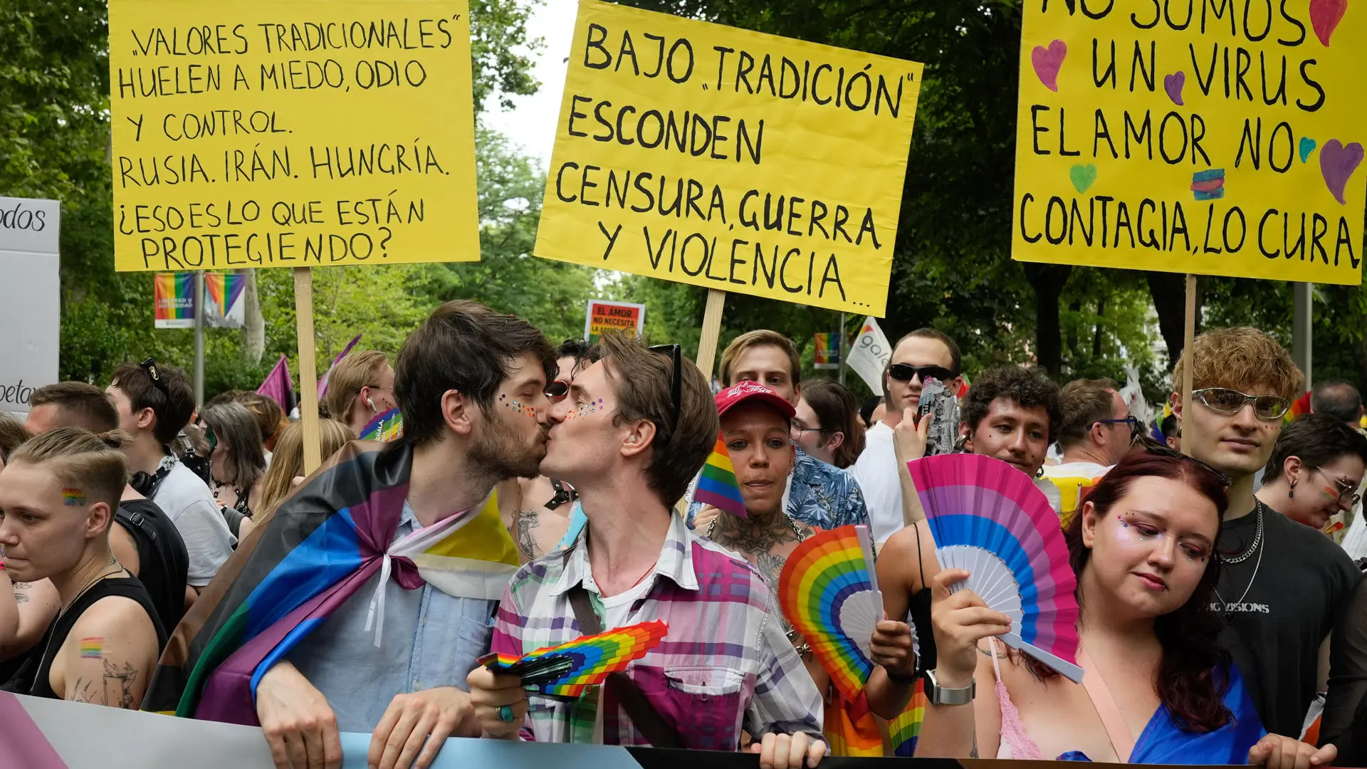 Un análisis de mensajes de odio en redes revela "estrategias organizadas" para "deshumanizar" al colectivo LGTB