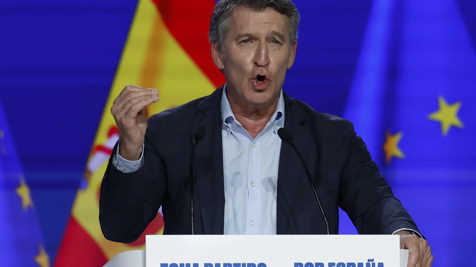 
         Feijóo promete actualizar las pensiones para los mayores "con viabilidad" para los jóvenes 
    