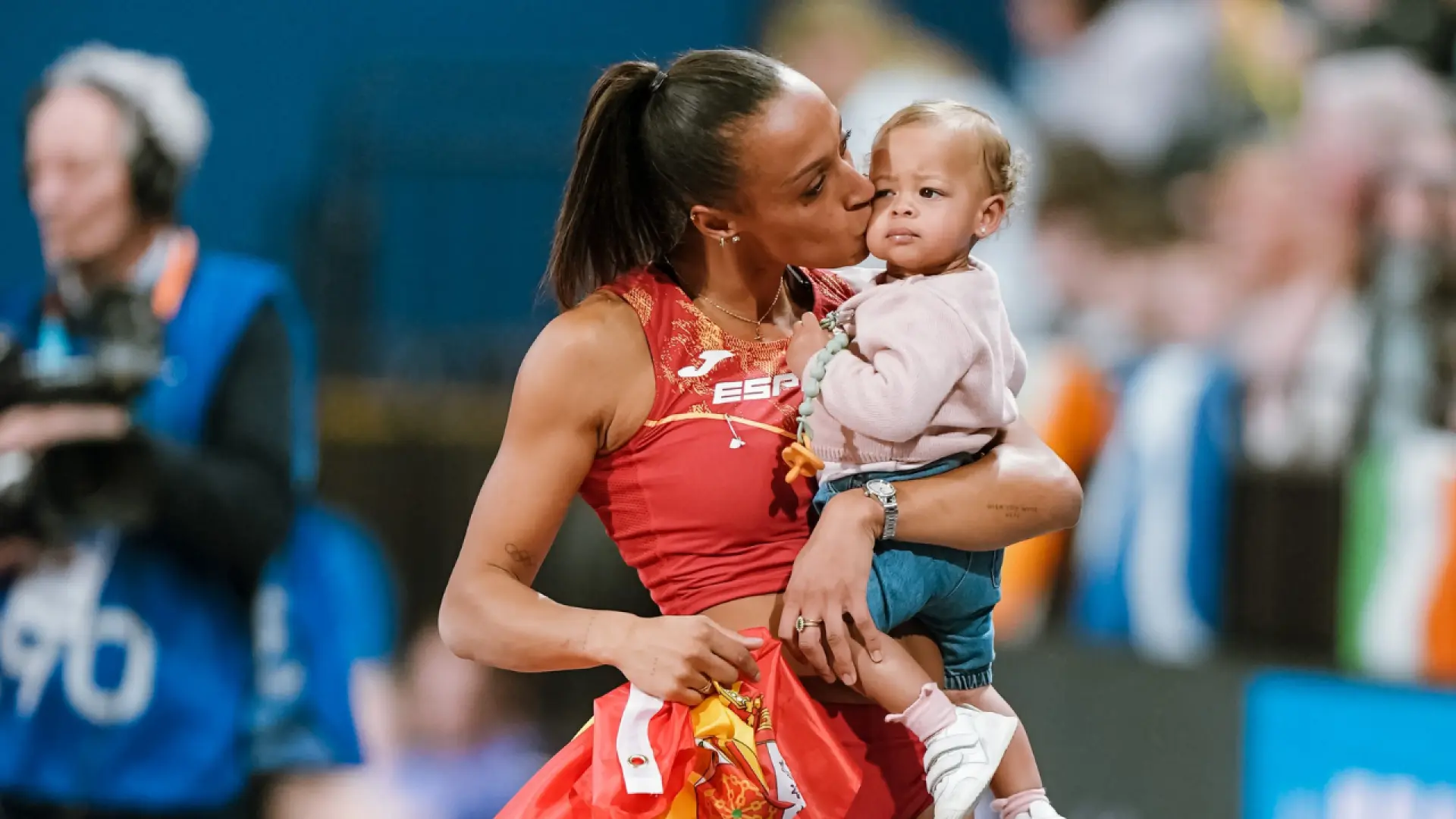 El emotivo anuncio del embarazo de Ana Peleteiro: "Os voy a enseñar cómo  ser mamá y luego volver al alto rendimiento"