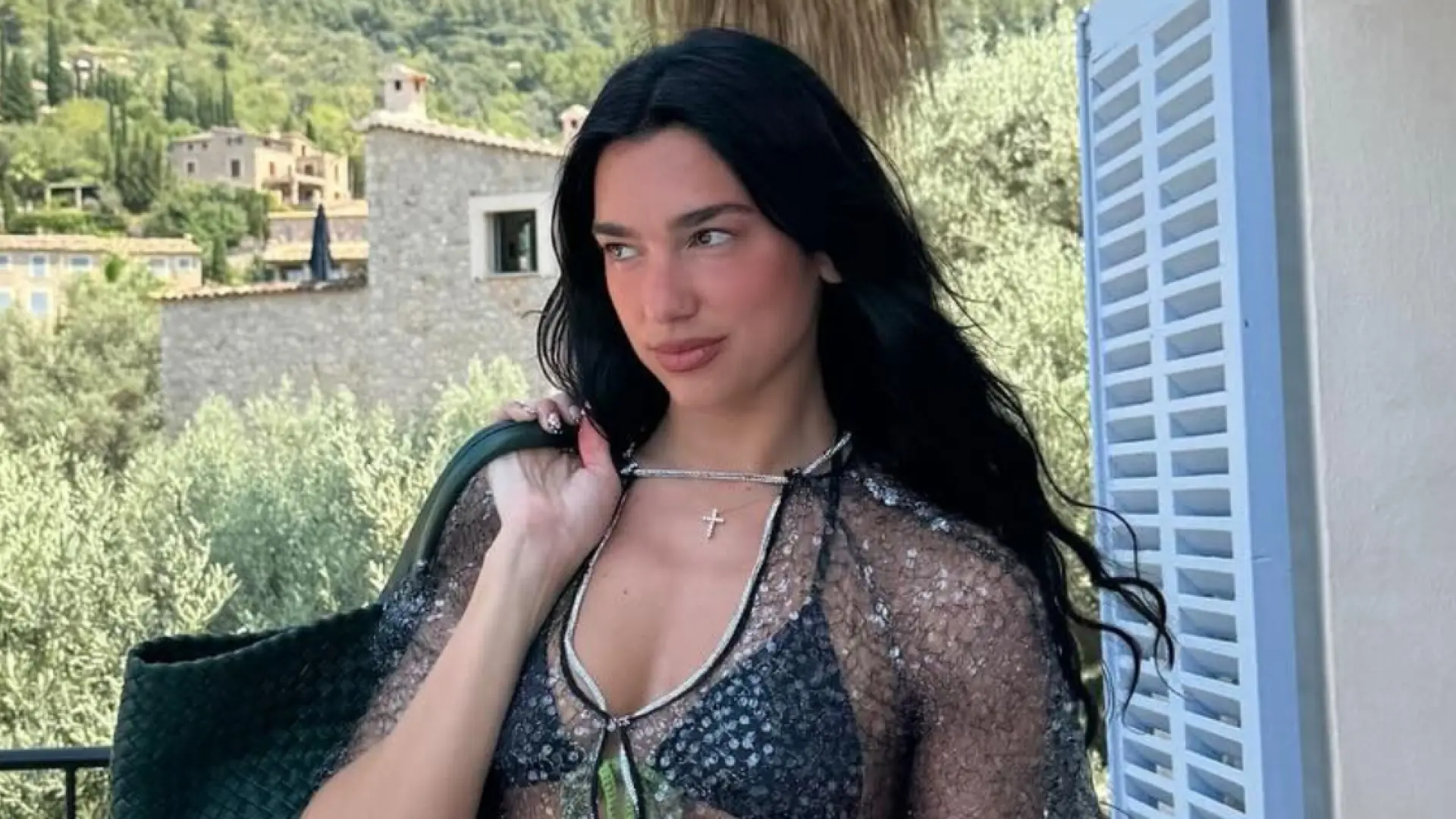 El chiringuito de Mallorca que conquistó a Dua Lipa: un templo para comer marisco