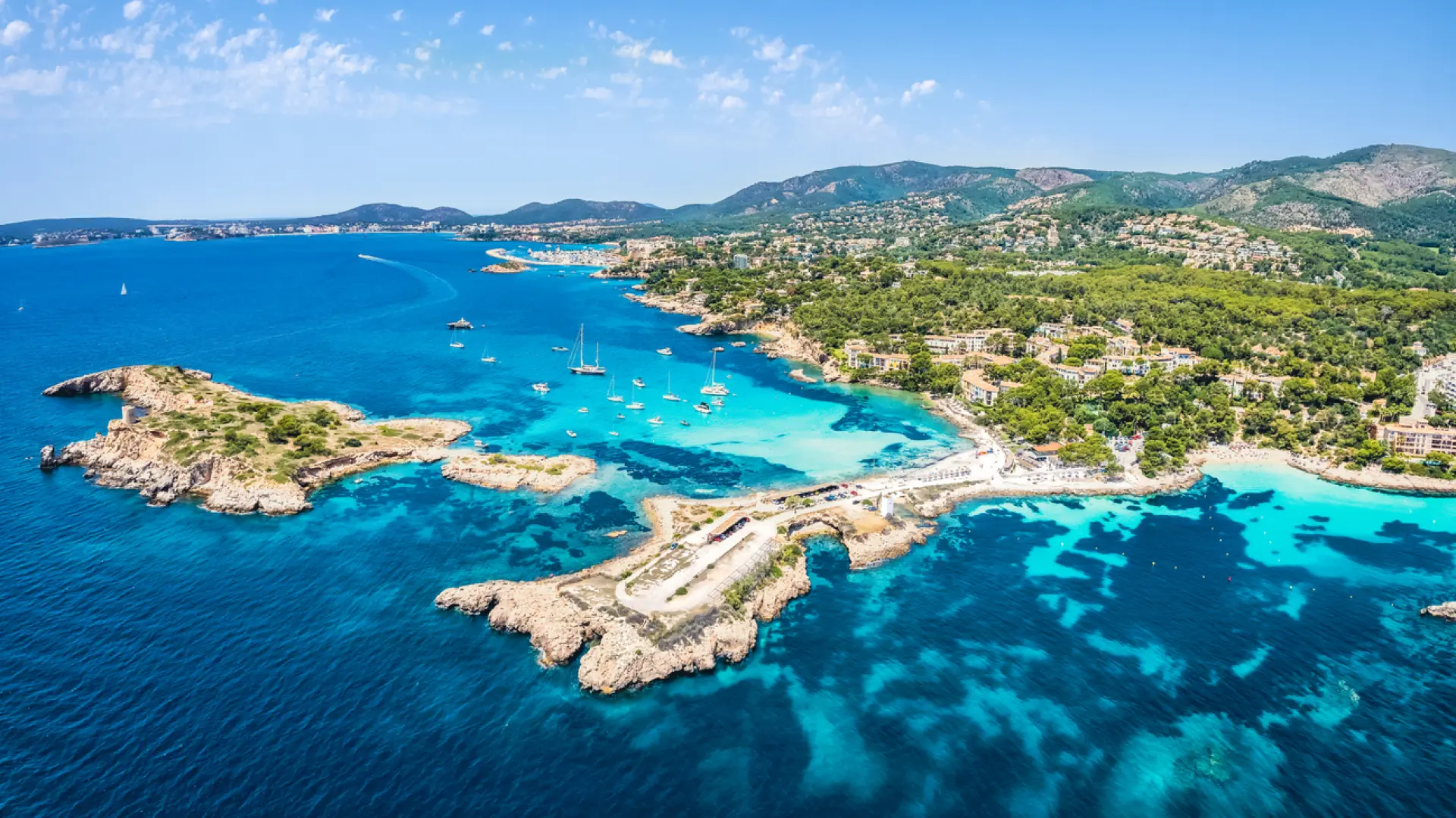 El rincón de Mallorca que ha elegido Cristiano Ronaldo para pasar sus vacaciones de verano thumbnail