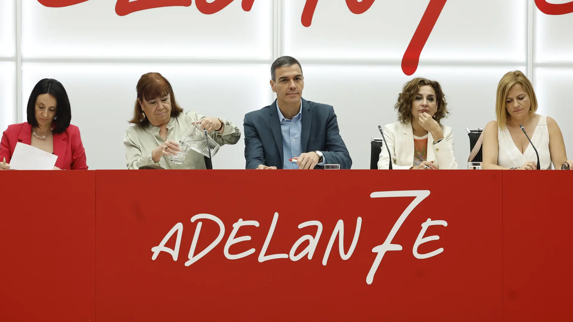 El PSOE reparte munición a sus dirigentes para contener daños tras el caso Salazar: "No es compatible ser socialista y ser machista"