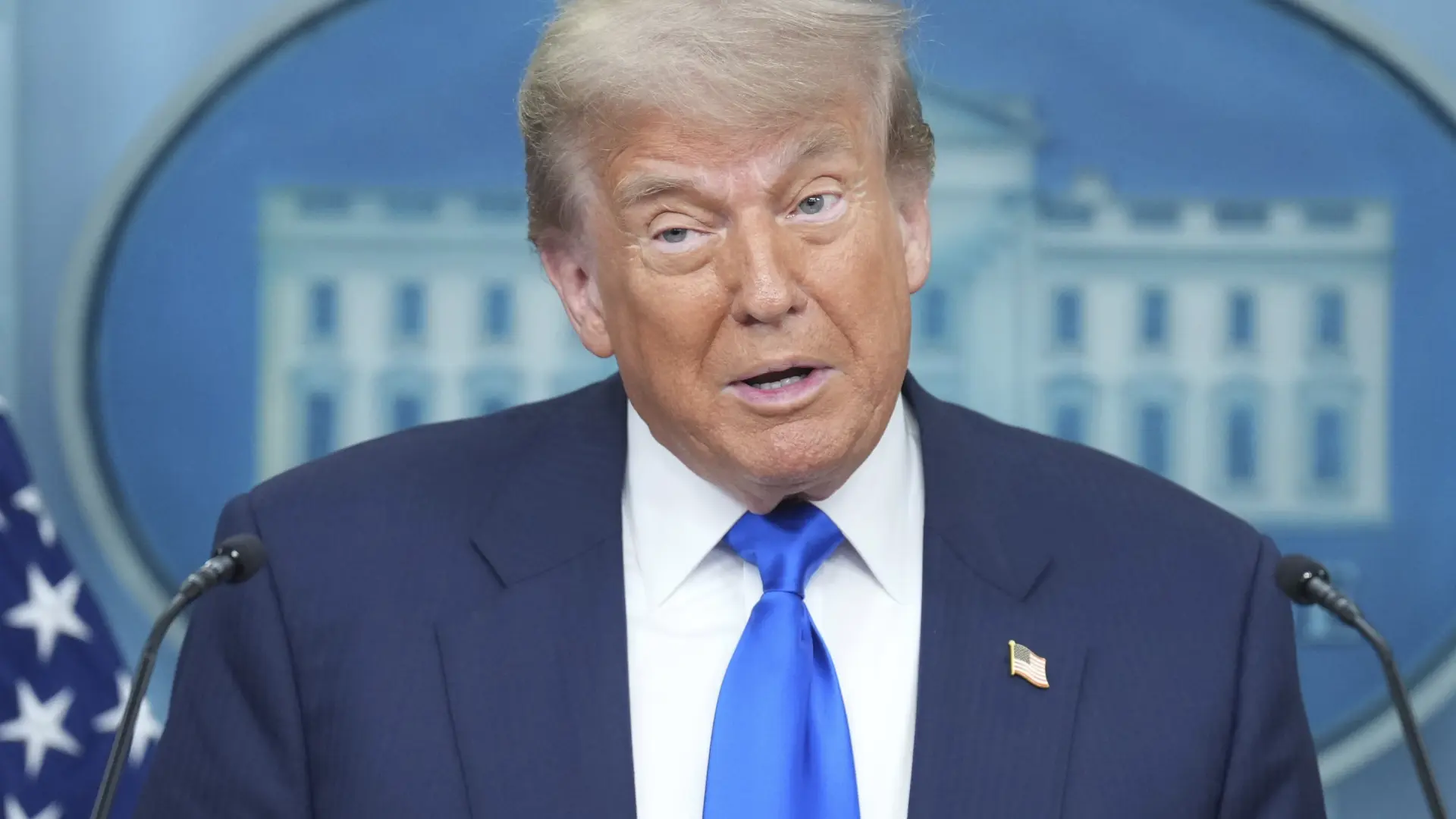 Trump amenaza a Canadá con un arancel del 35 % a partir del 1 de agosto thumbnail