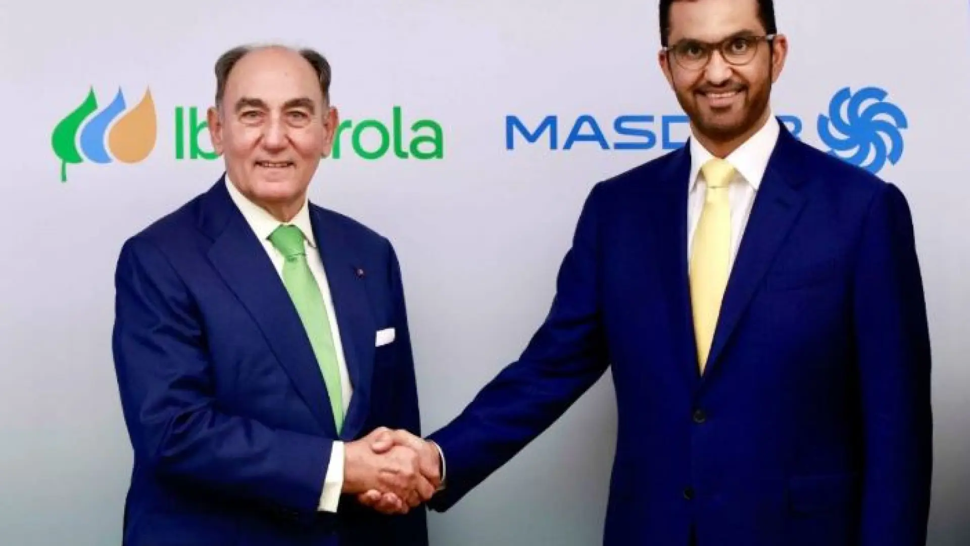 Iberdrola y la emiratí Masdar coinvertirán 5.200 millones de euros en un parque eólico marino en Reino Unido thumbnail
