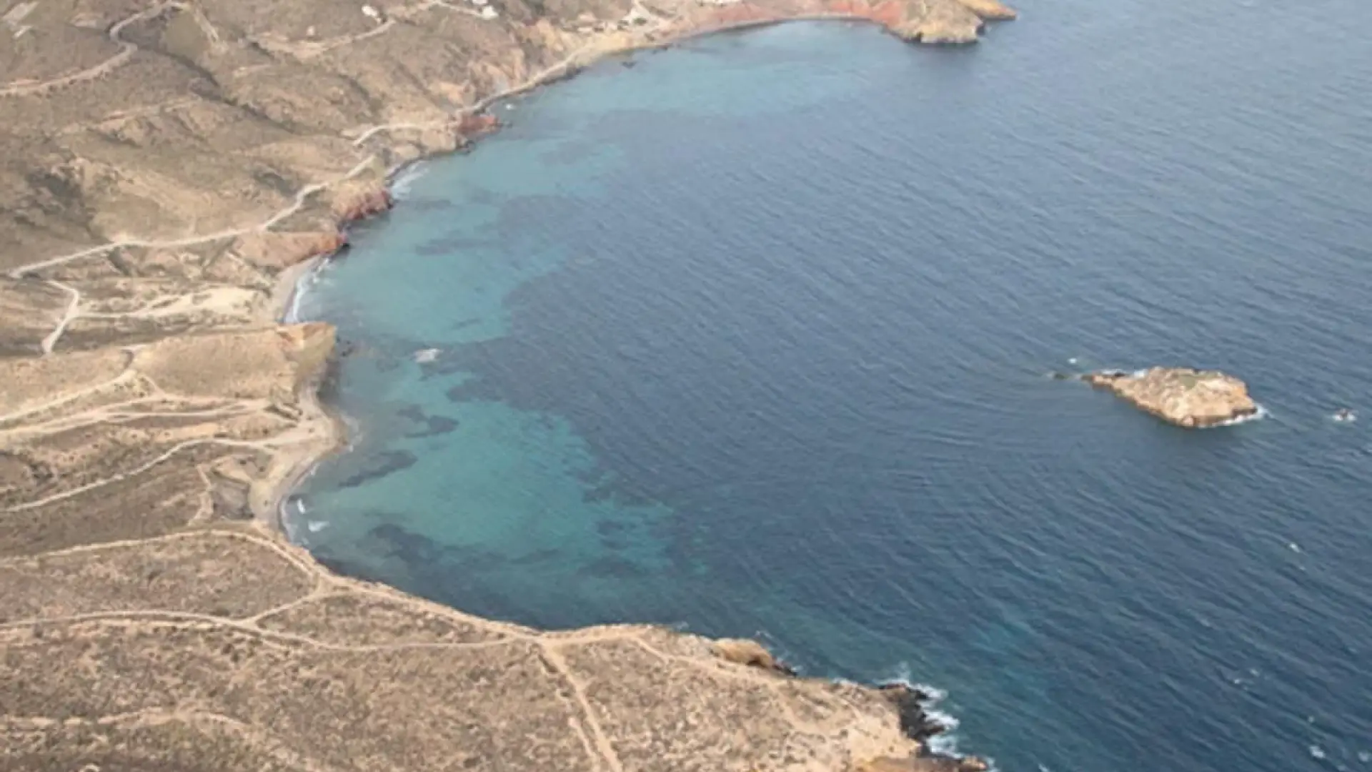 Muere un joven cuando hacía buceo en apnea en una playa de Mazarrón