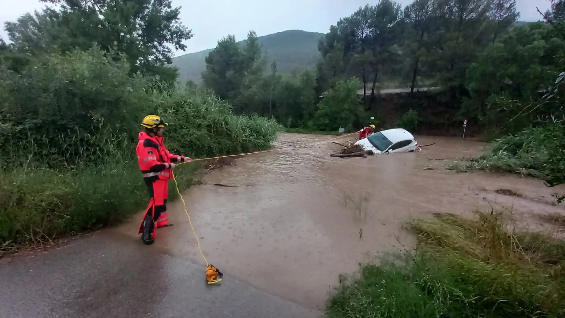 La DANA deja lo peor en Cataluña y Aragón: dos desaparecidos, corta carreteras y cancela trenes