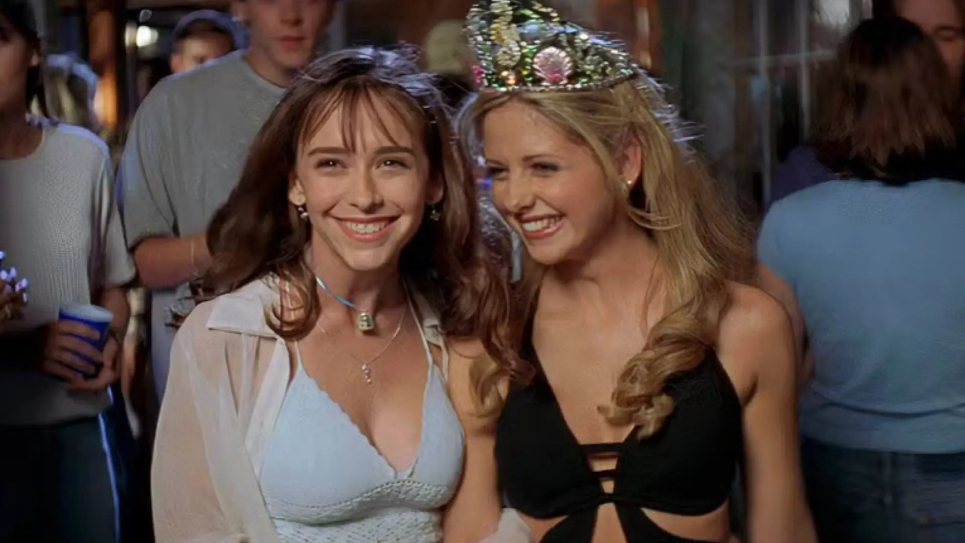 Jennifer Love Hewitt y Sarah Michelle Gellar no hablan desde que rodaron 'Sé lo que hicisteis el último verano'