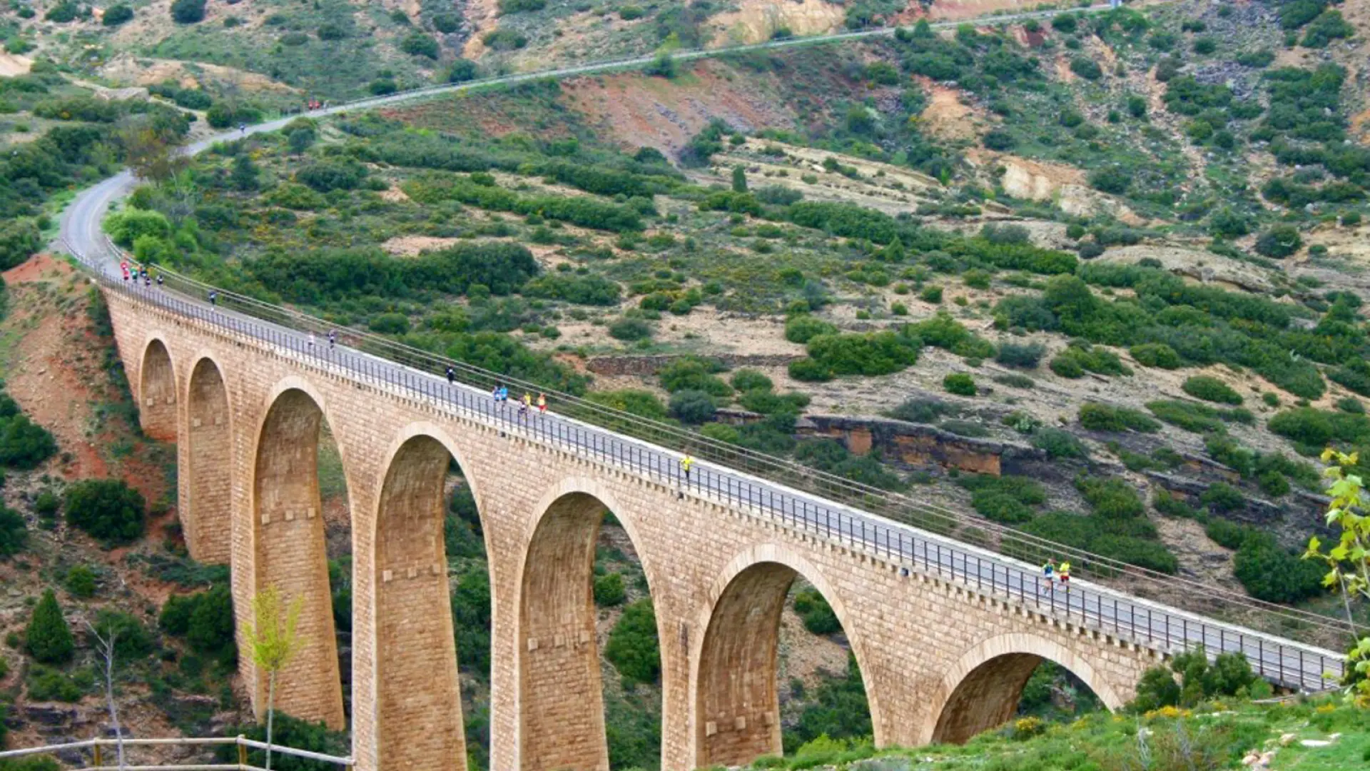 Ojos Negros: la vía verde más larga de España por el itinerario de un antiguo ferrocarril minero thumbnail