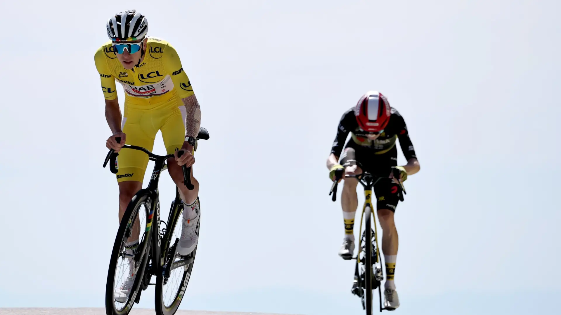 Duras declaraciones de Pogacar tras el caótico final de La Vuelta: "Me siento más seguro en África que en algún país de Europa"