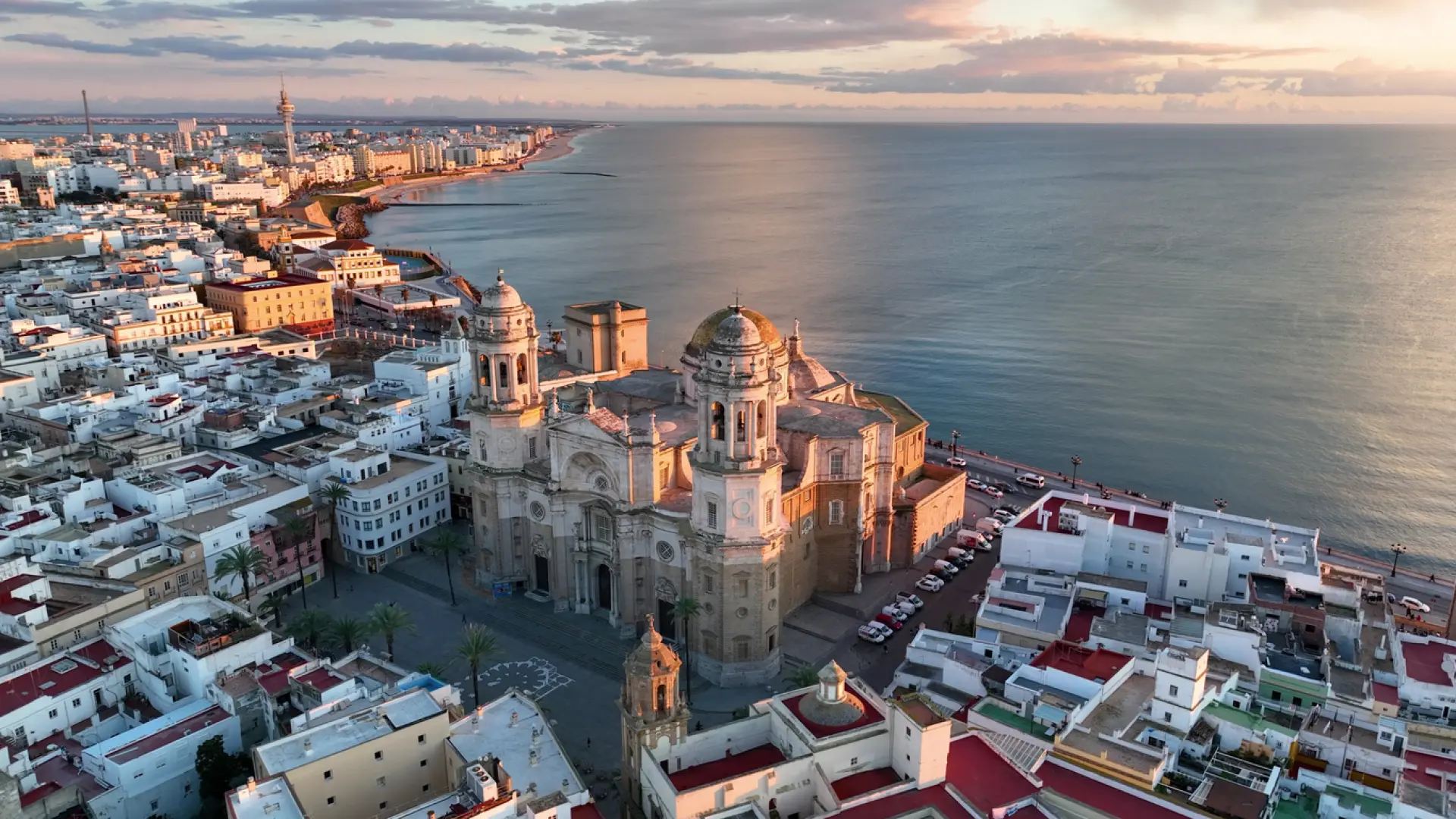 Qué hacer gratis en Cádiz: los mejores planes para recorrer la ciudad más antigua de la Península Ibérica thumbnail