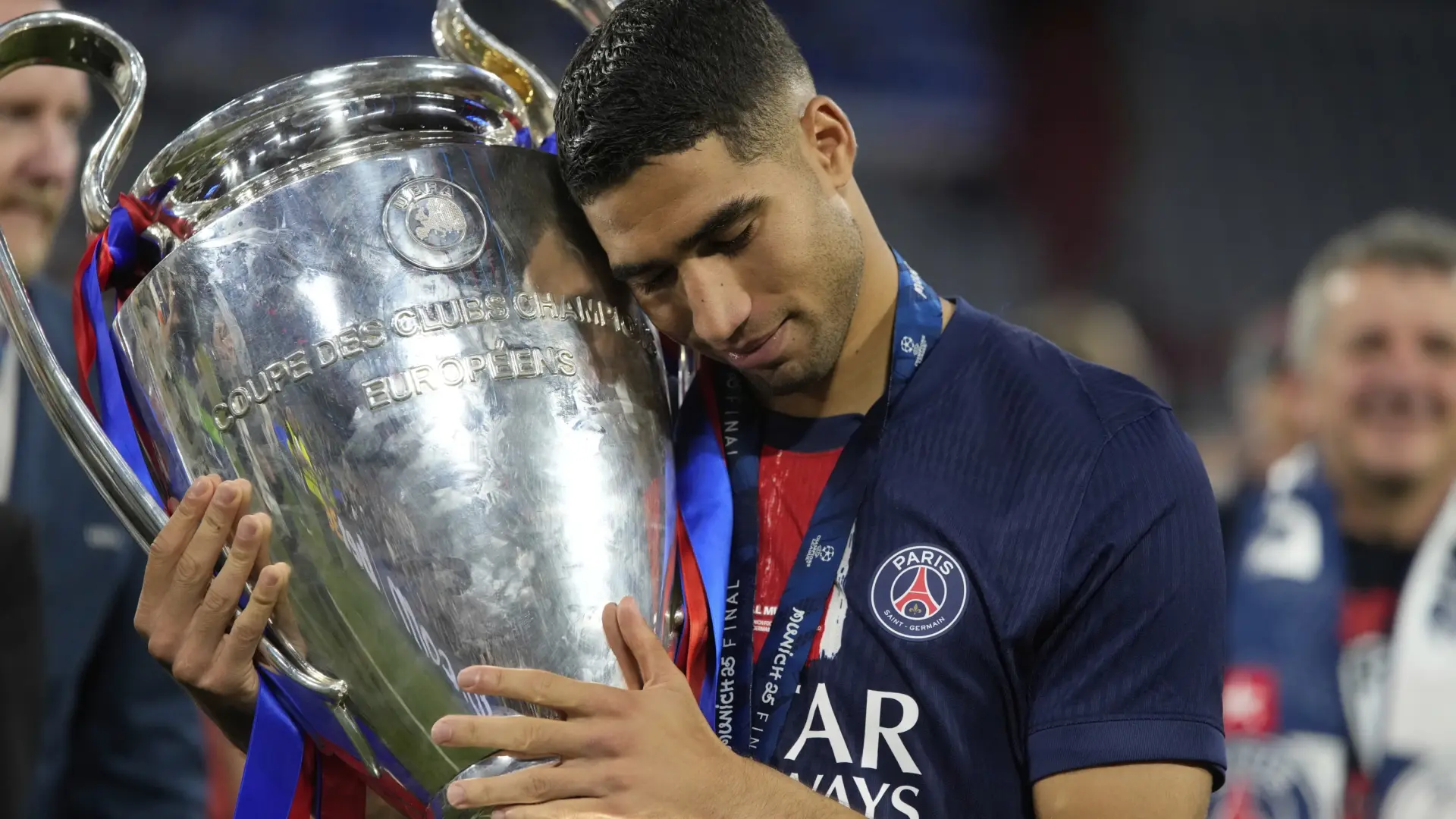 Achraf Hakimi se postula al Balón de Oro y presume de estadísticas: «Cuando un defensa hace eso, lo merece más que un delantero»