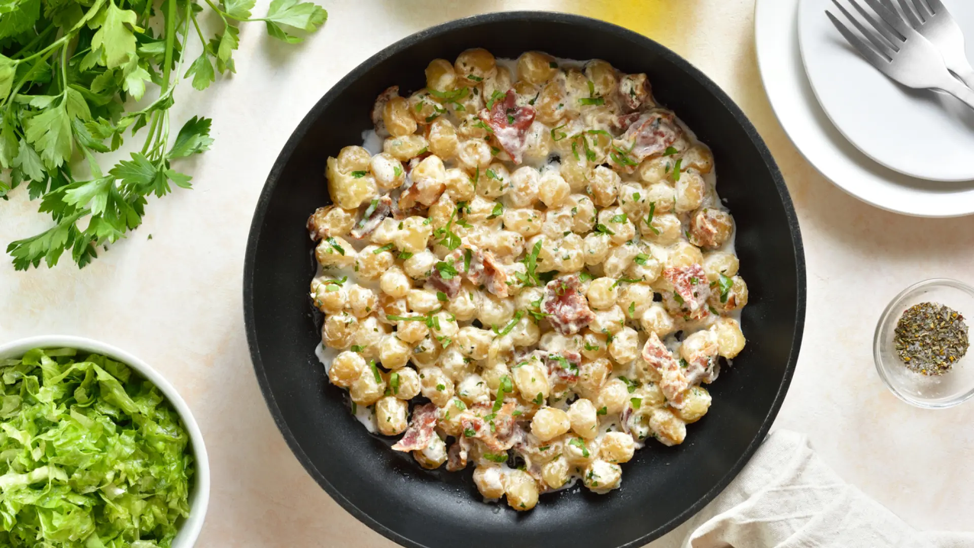 Receta de ñoquis a la carbonara: un viaje directo a Italia
