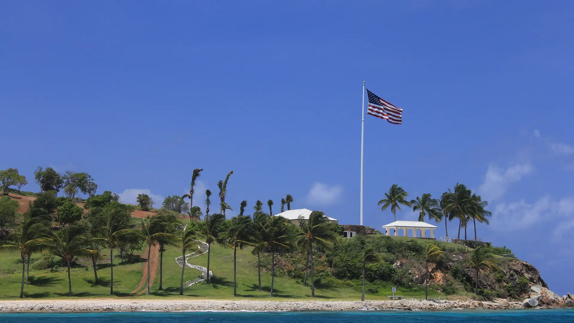 El lado oscuro de Little St. James: la isla de Epstein que se transforma en un hotel de lujo